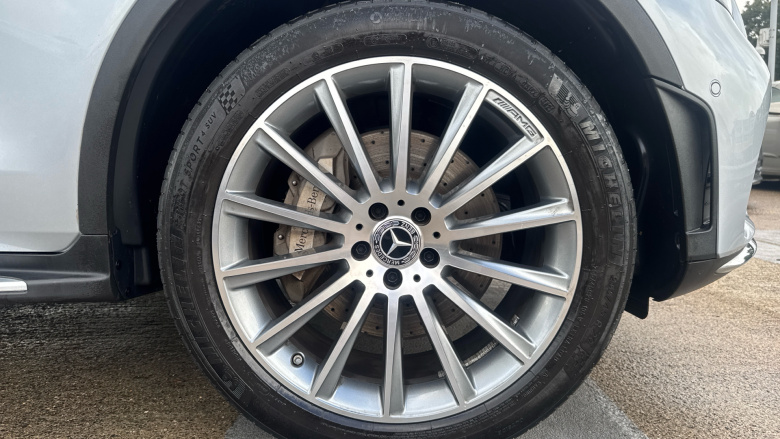 Mercedes-Benz GLC 220d 4Matic AMG Line Premium 5dr 9G-Tronic Diesel Estate